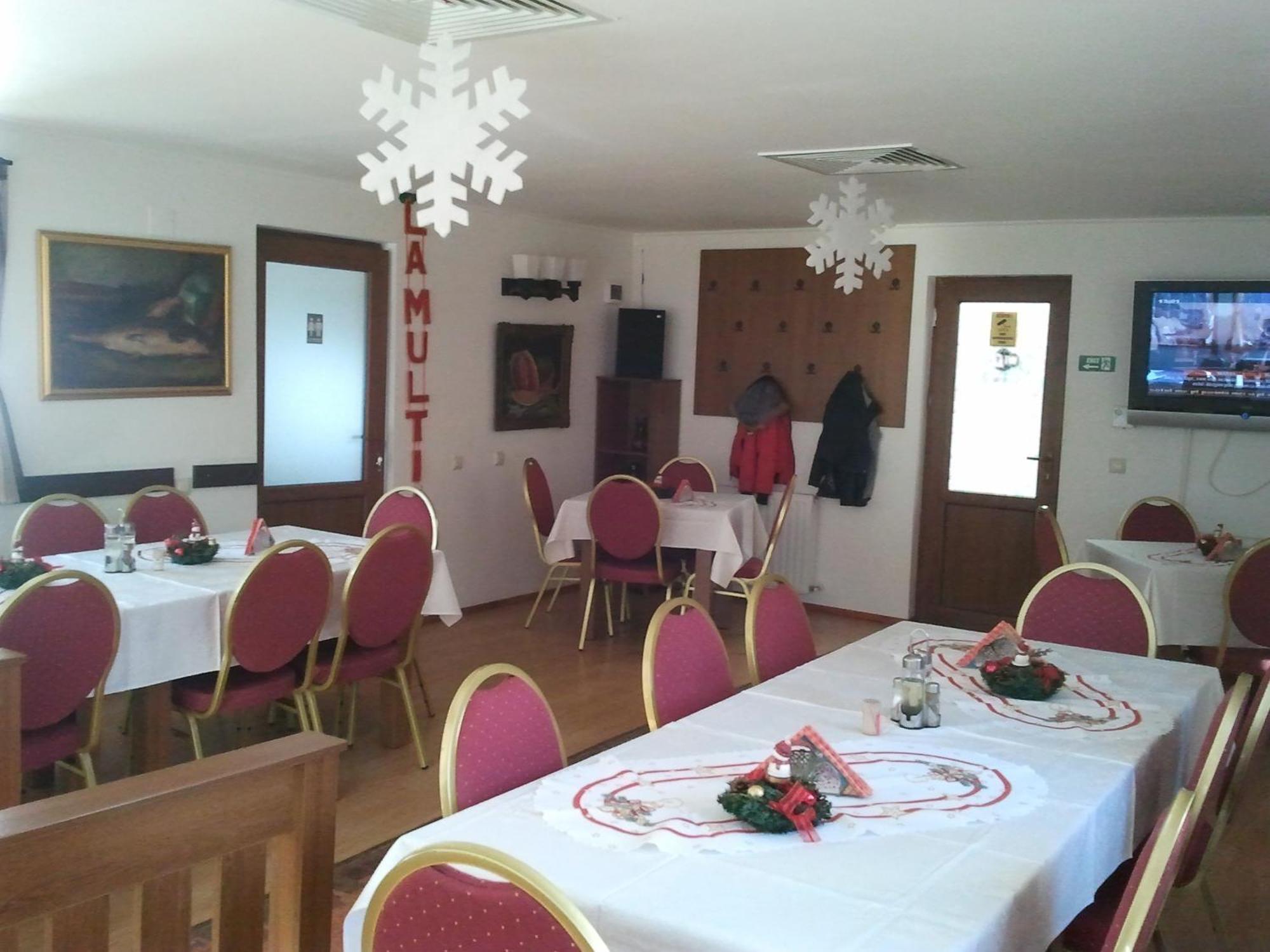 Hotel New Aosta Garden Sinaia Exterior foto
